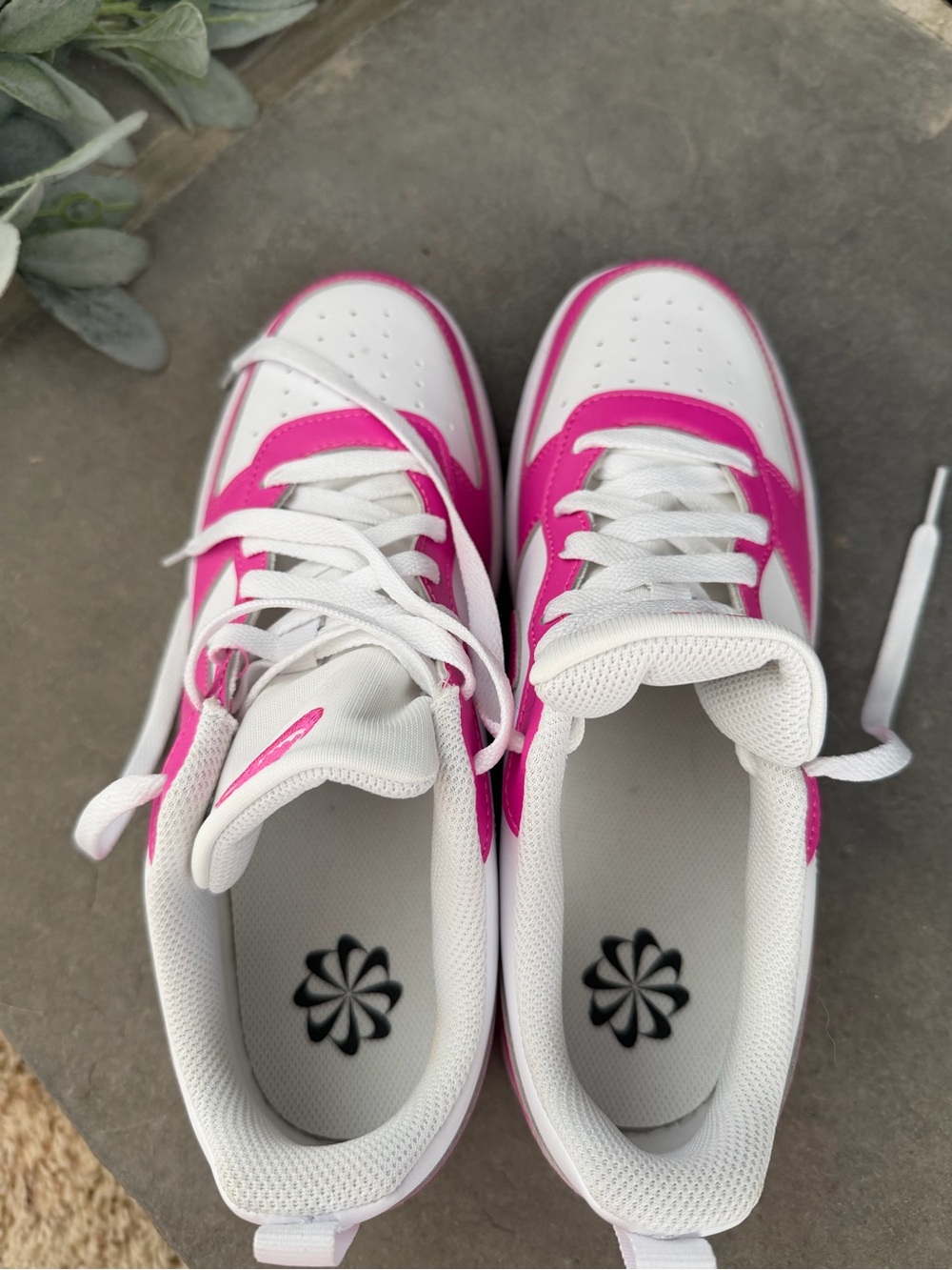 Nike Court Low Sneakers – Youth Size 7Y (or women’s 8.5) - Picture 4 of 8
